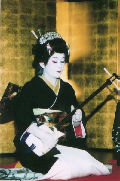 Arquivo:Shamisen1.JPG
